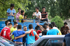 شادی مردم پس از راهیابی تیم ملی کشورمان به جام جهانی - شیراز